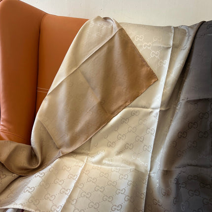 GUCCI 25S SCARF 90 IN SILK 600369
