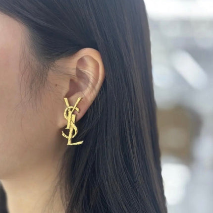 YSL 26S MONOGRAM DROP EARRINGS IN GOLD TONE METAL 629923