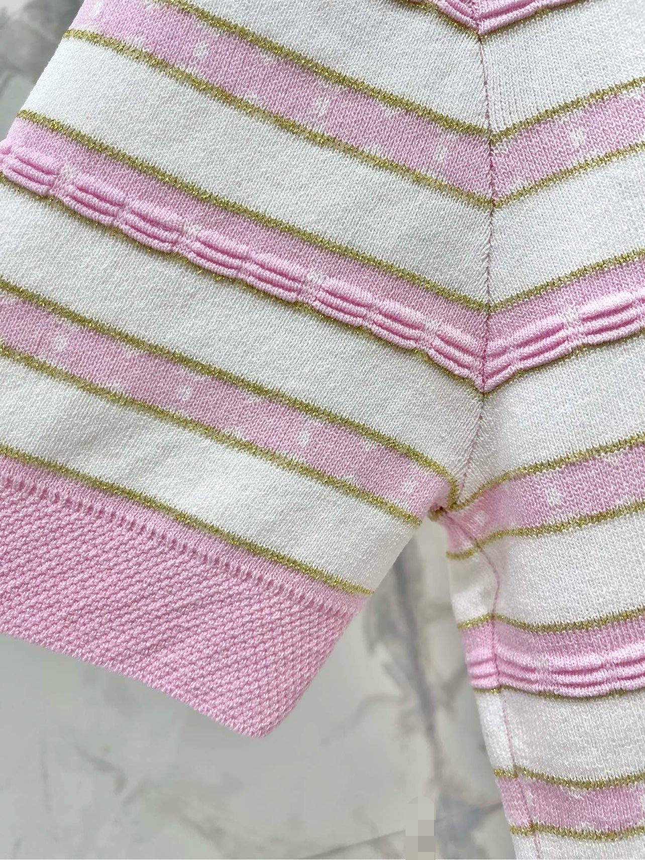 CHANEL 25S SHORT-SLEEVE CARDIGAN STYLE 111