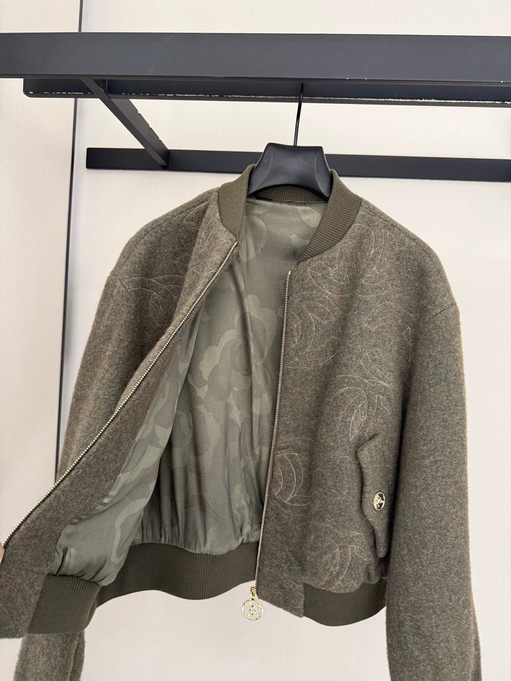 CHANEL 25S BOMBER JACKET 424