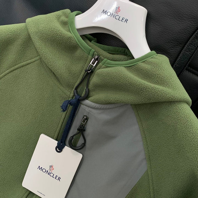 MONCLER 25S HOODED SWEATSHIRT 443