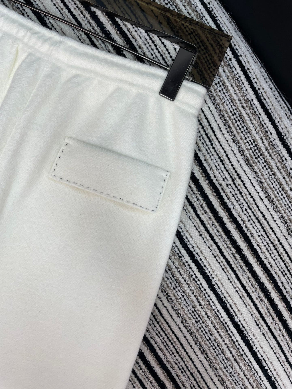 MIUMIU WIDE-LEG PANTS STYLE 653
