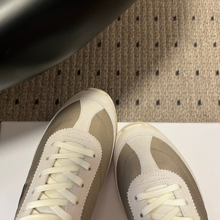 CELINE 26S RACER SNEAKERS IN WHITE SUEDE AND BEIGE GRAY FABRIC