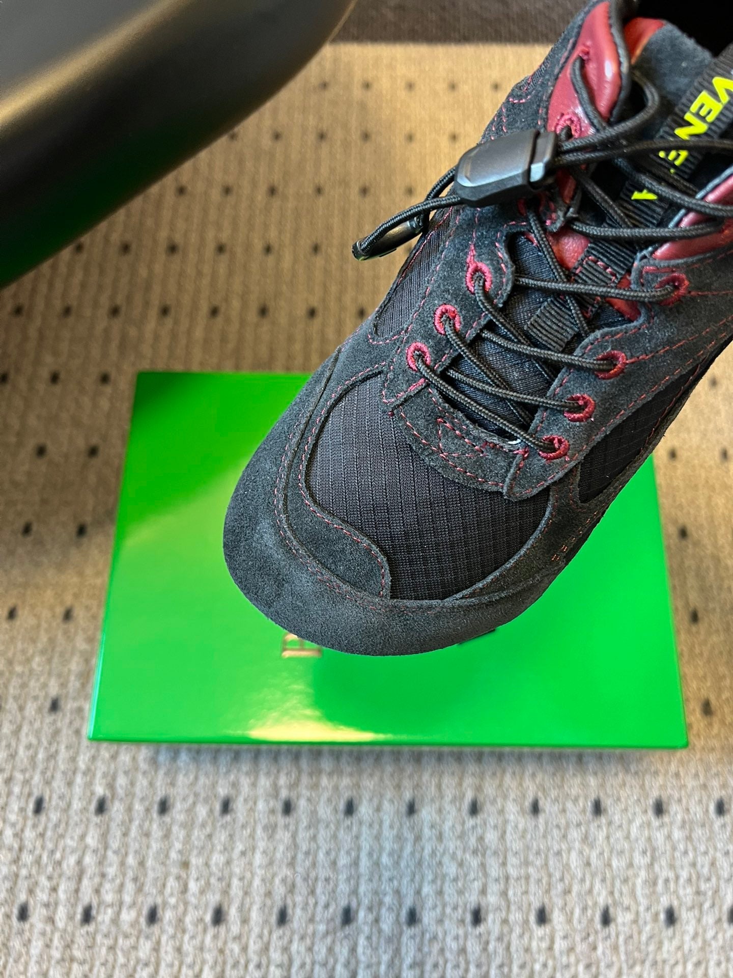 BOTTEGA VENETA 26S SNEAKERS IN BLACK SUEDE AND MESH FABRIC