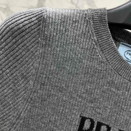 PRADA 26S SHORT-SLEEVE T-SHIRT 690
