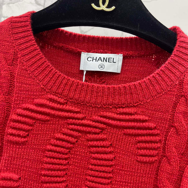CHANEL 26S LONG-SLEEVE CREWNECK SWEATER 666