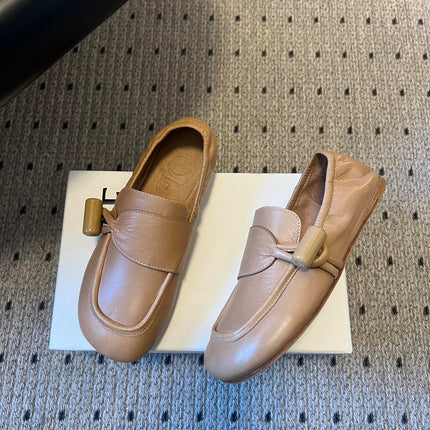 LOEWE 26S TOGGLE LOAFER 20MM IN NUDE BROWN SHINY CALFSKIN