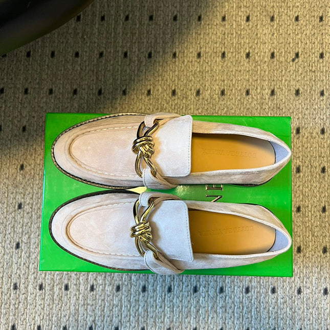 BOTTEGA VENETA 26S LOAFERS IN LIGHT BEIGE SUEDE WITH GOLD HARDWARE