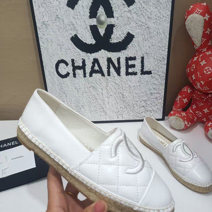 CHANEL 26S ESPADRILLE LOAFERS IN WHITE CALFSKIN WITH ROPE SOLE