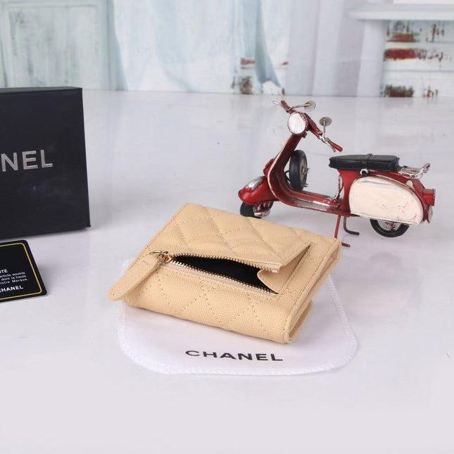 CHANEL FLAP CARD HOLDER IN BEIGE CAVIAR CALFSKIN WITH CRYSTAL EMBOSSED LOGO