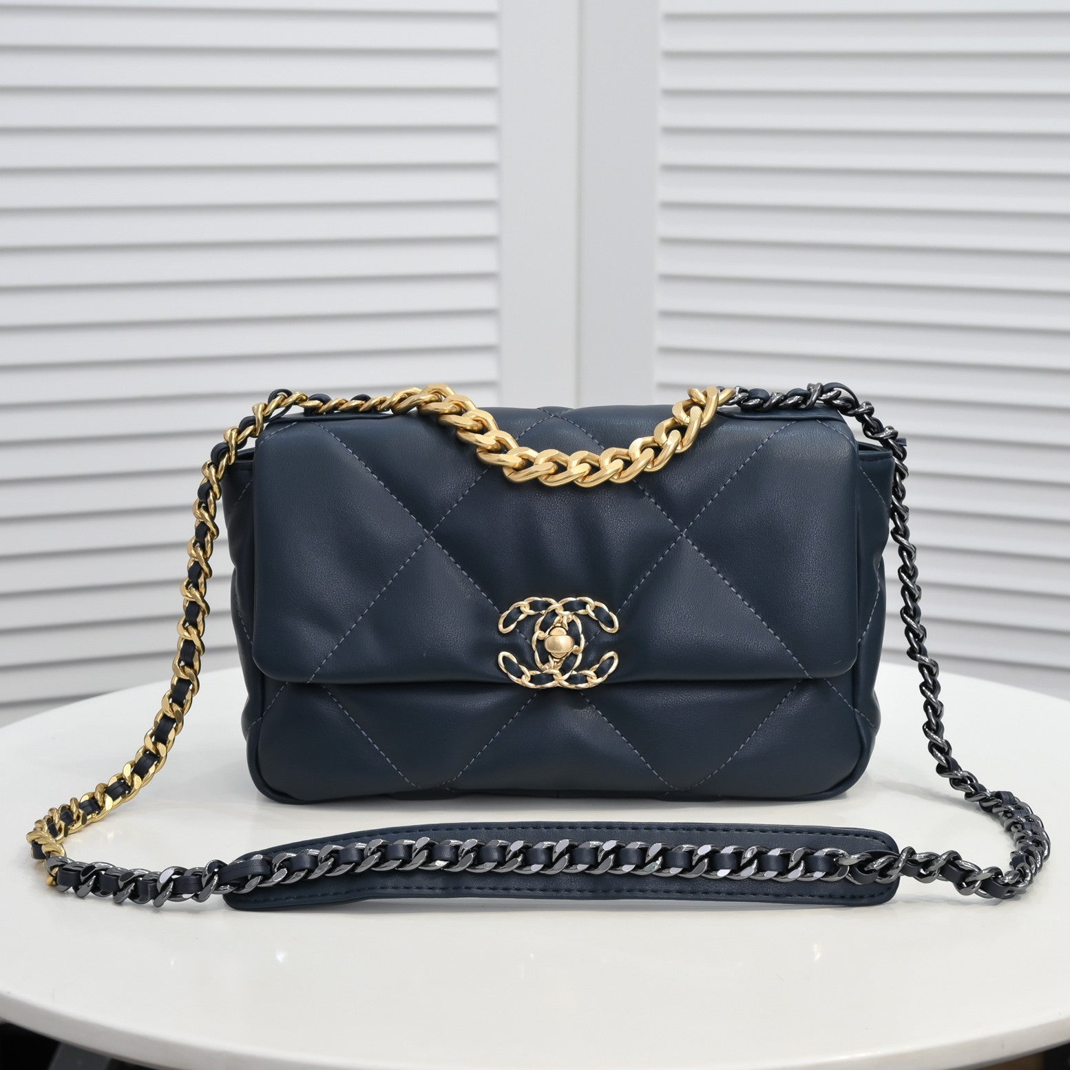 19 FLAP BAG 26CM 9010 NAVY SMALL