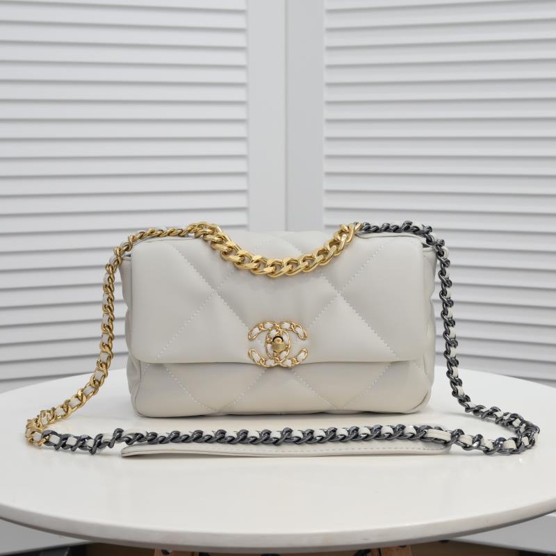 19 FLAP BAG 26CM 9010 CREAM WHITE