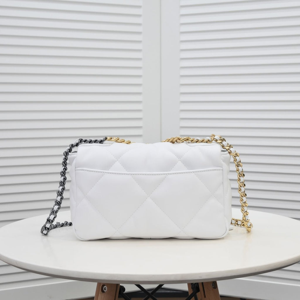 19 FLAP BAG 26CM 9010 WHITE