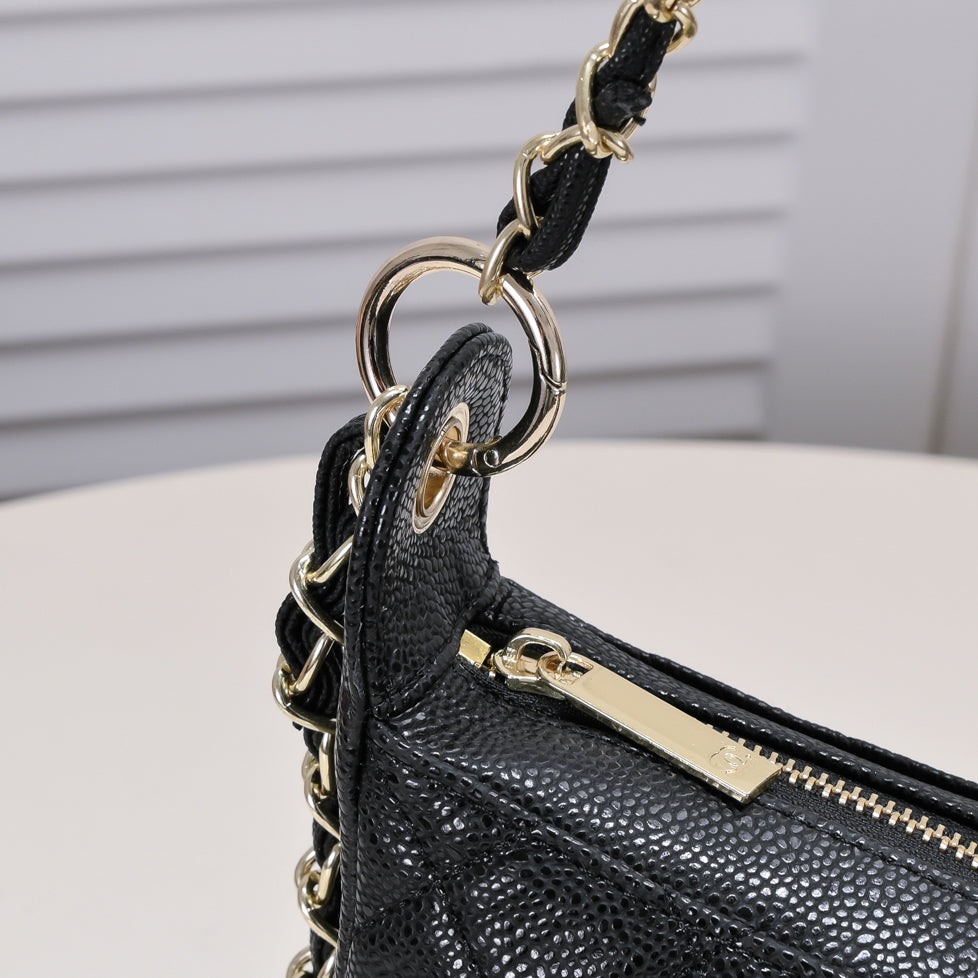 HOBO CAVIAR 25CM 3302 BLACK