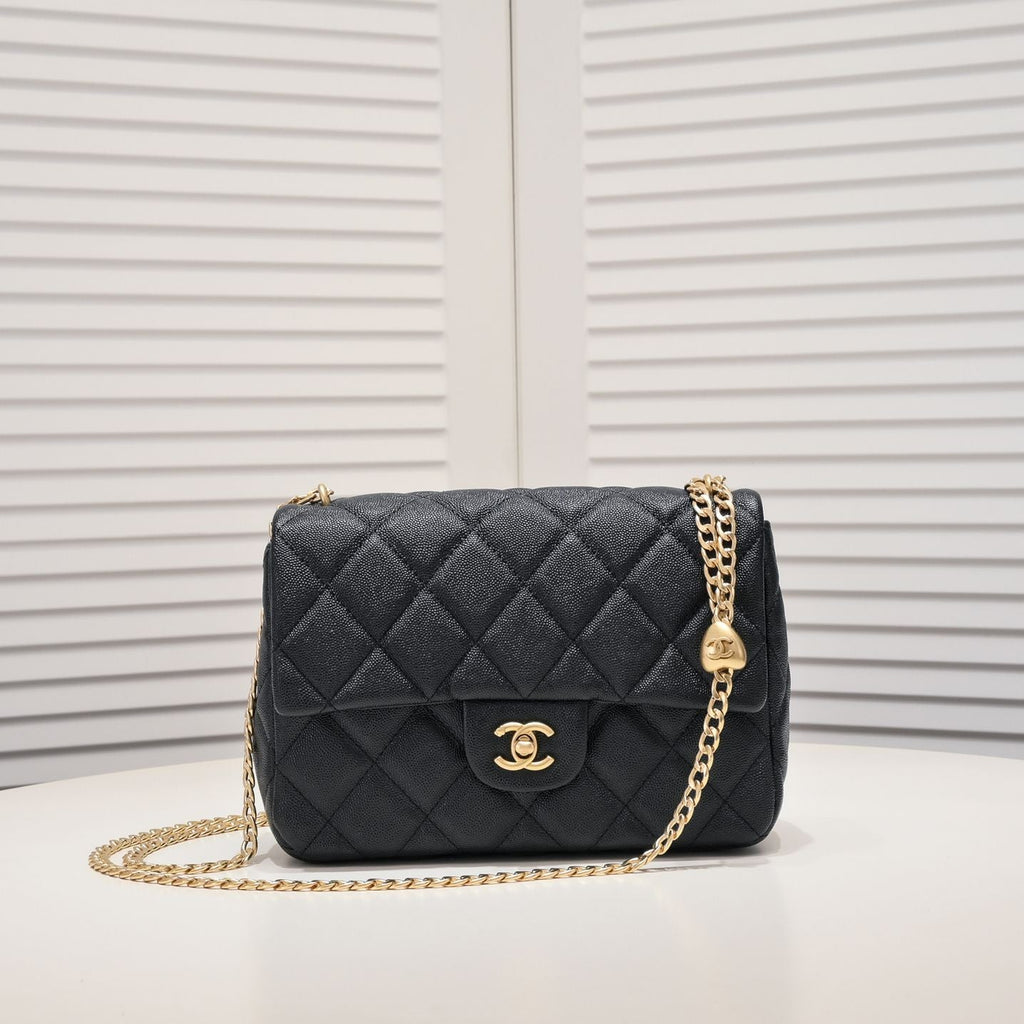 SMALL FLAP BAG CAVIAR 24CM 3892 BLACK