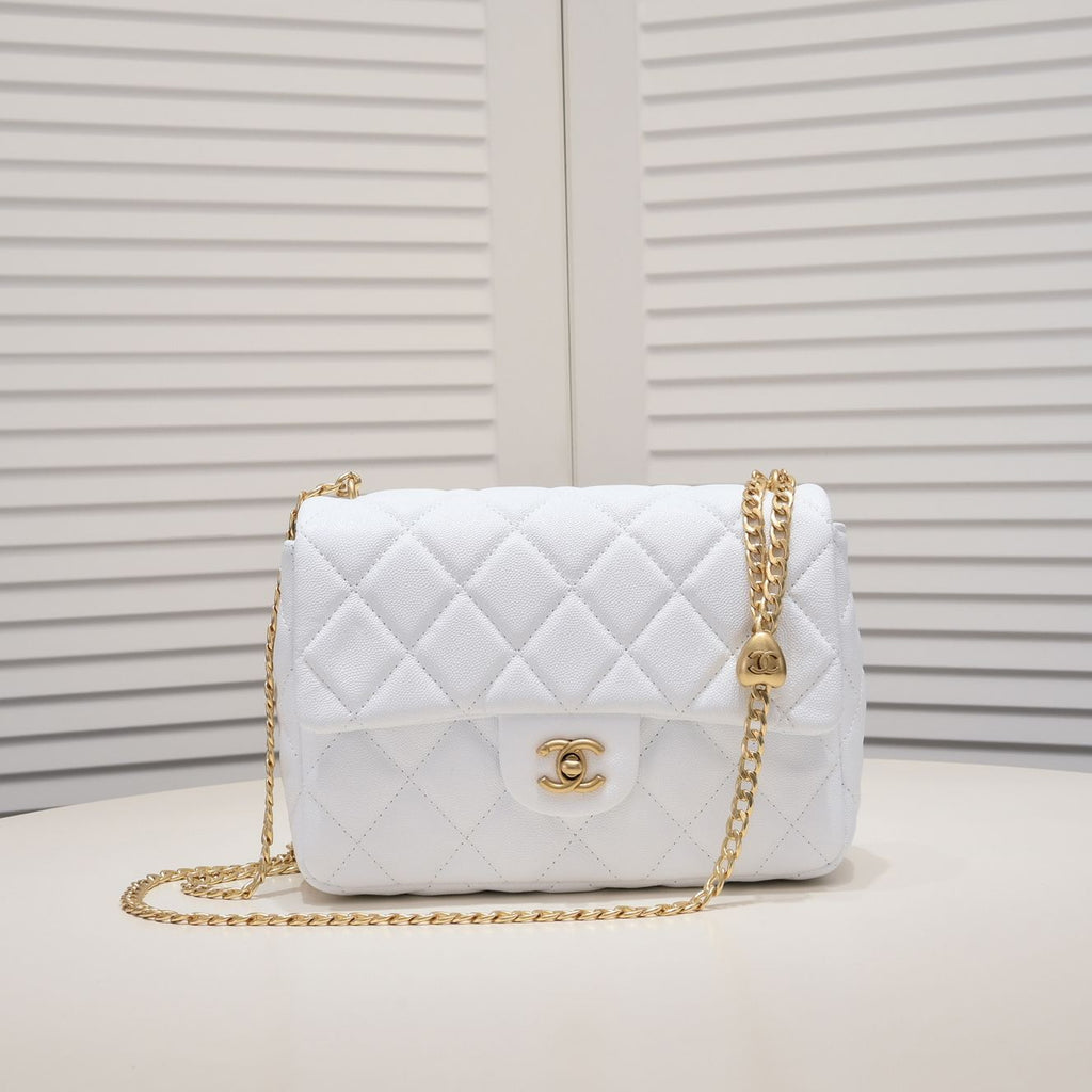 SMALL FLAP BAG CAVIAR 24CM 3892 WHITE