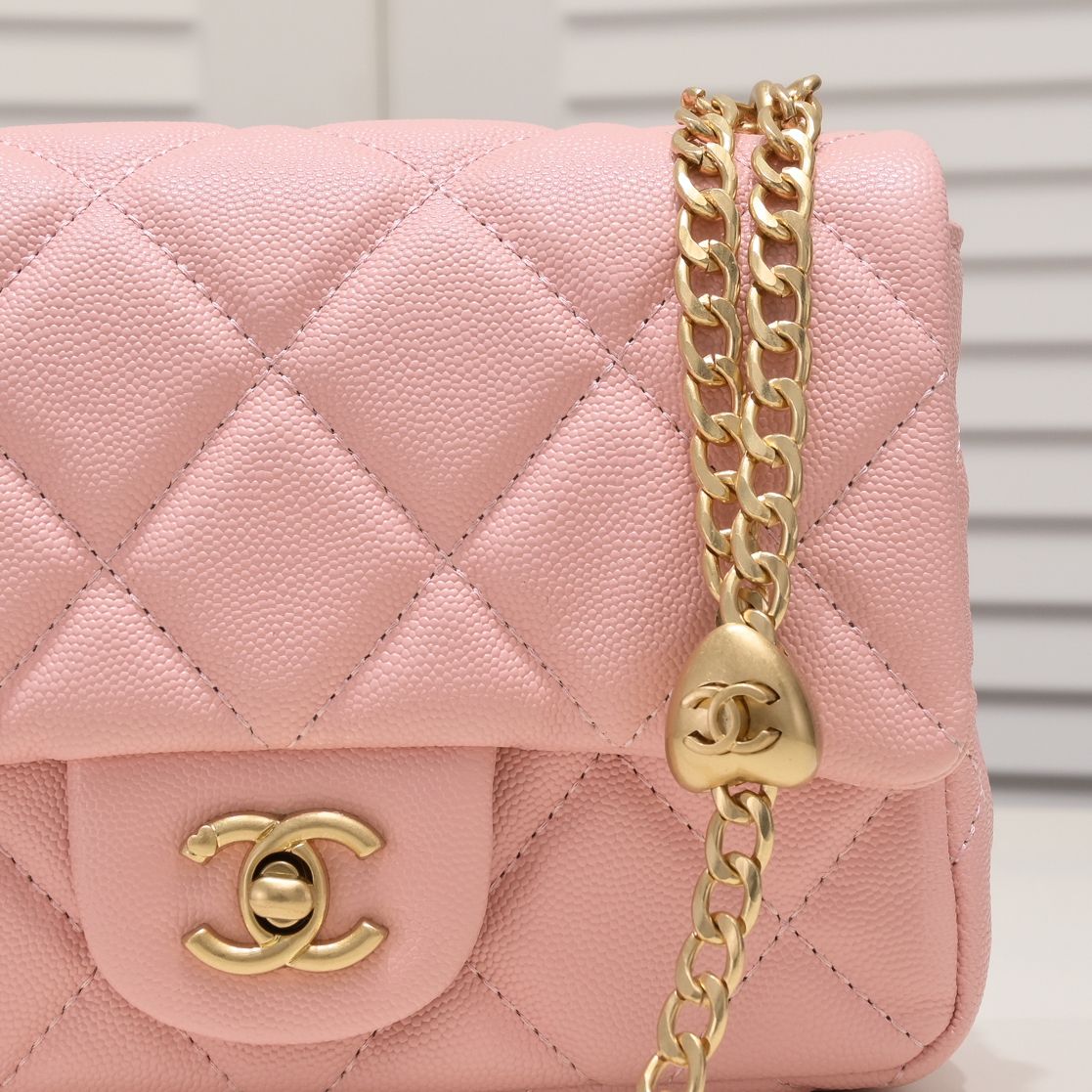 MINI FLAP BAG CAVIAR 20CM 3891 PINK