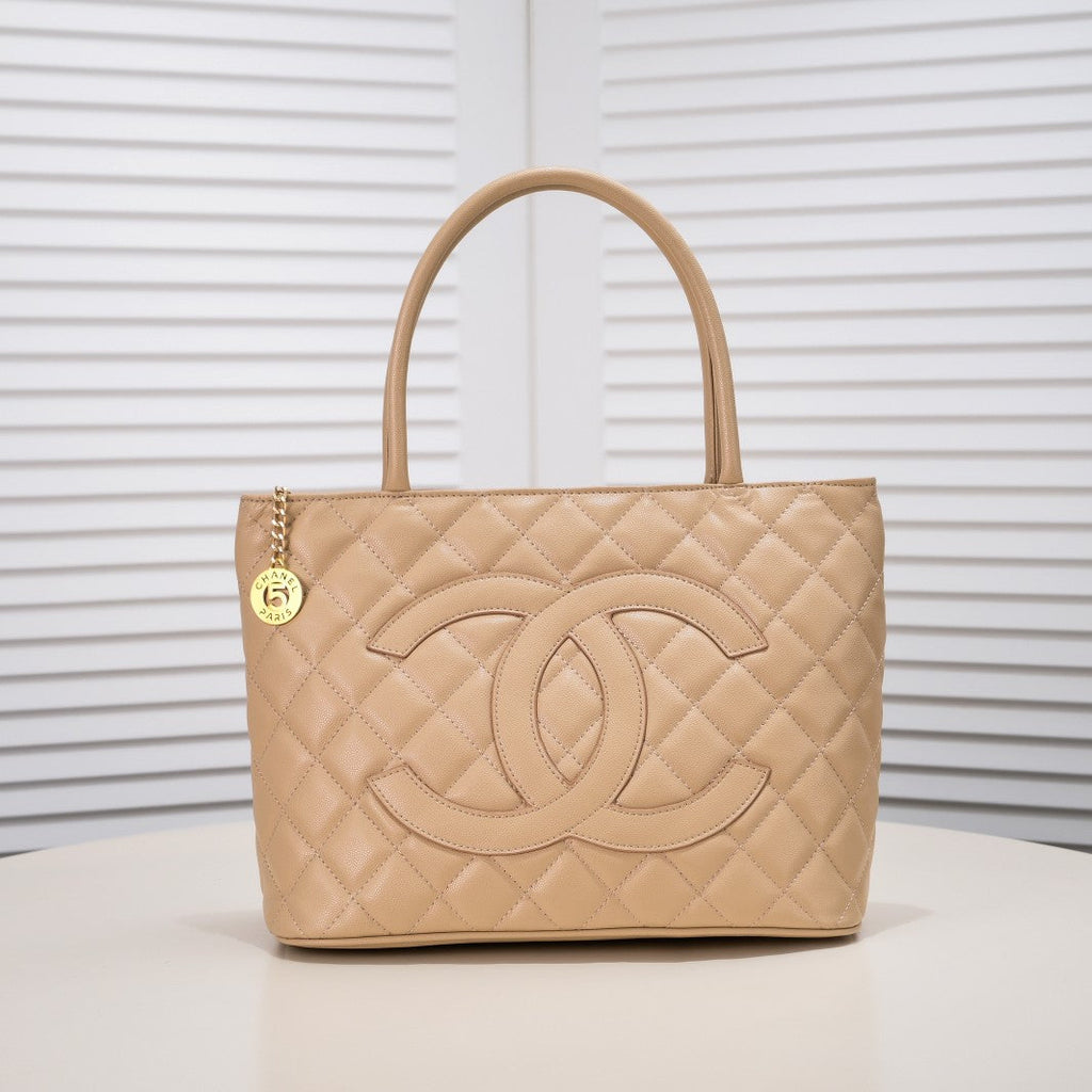 MEDALLION TOTE CAVIAR 3326 BEIGE