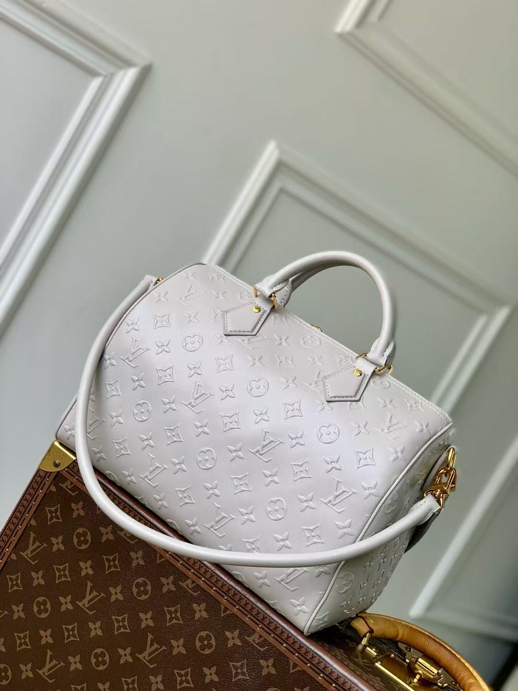 SPEEDY BANDOULIERE 30 IN GREY EMBOSSED CALFSKIN