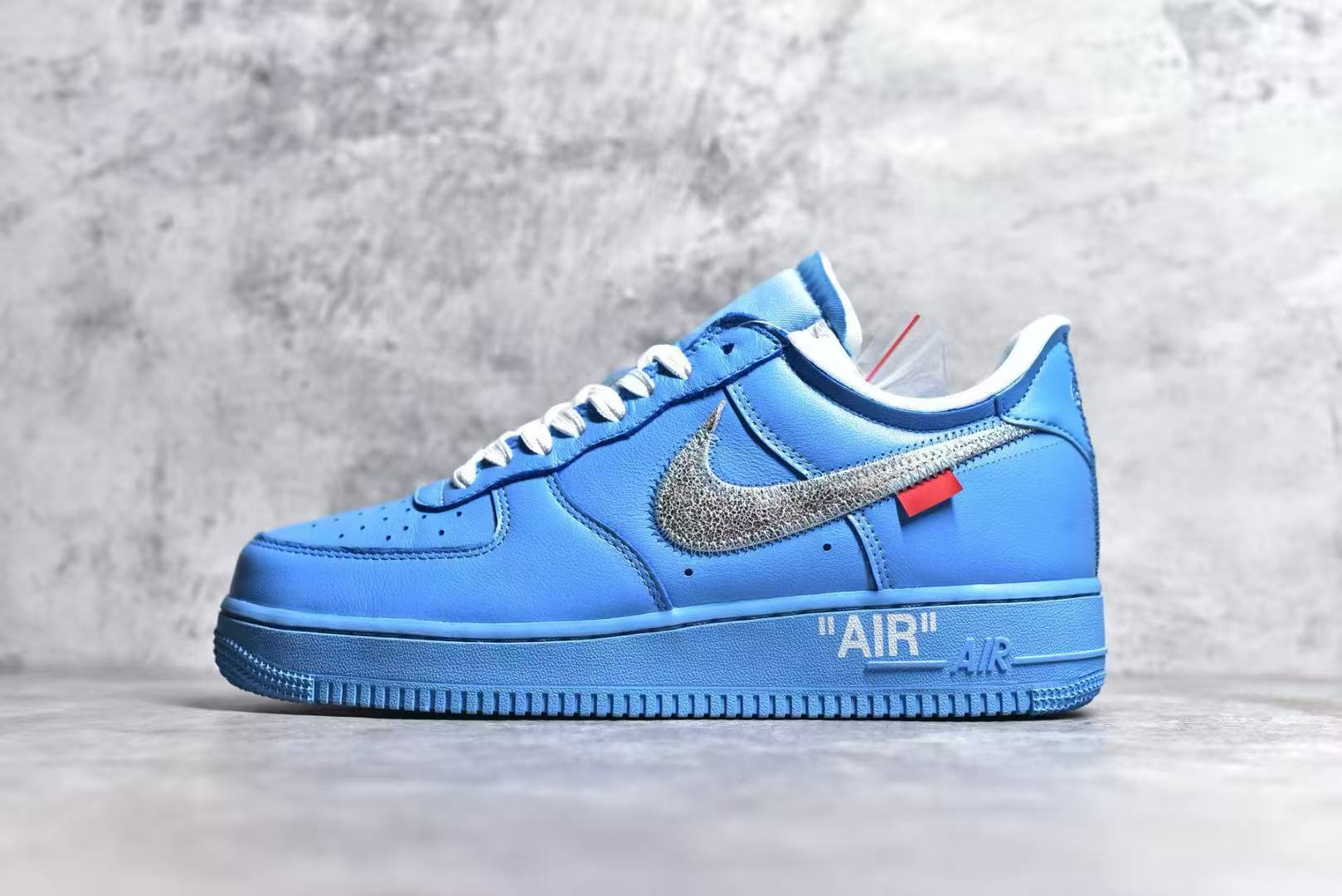 NIKE AIR FORCE 1 LOW OFF-WHITE MCA UNIVERSITY BLUE SNEAKERS