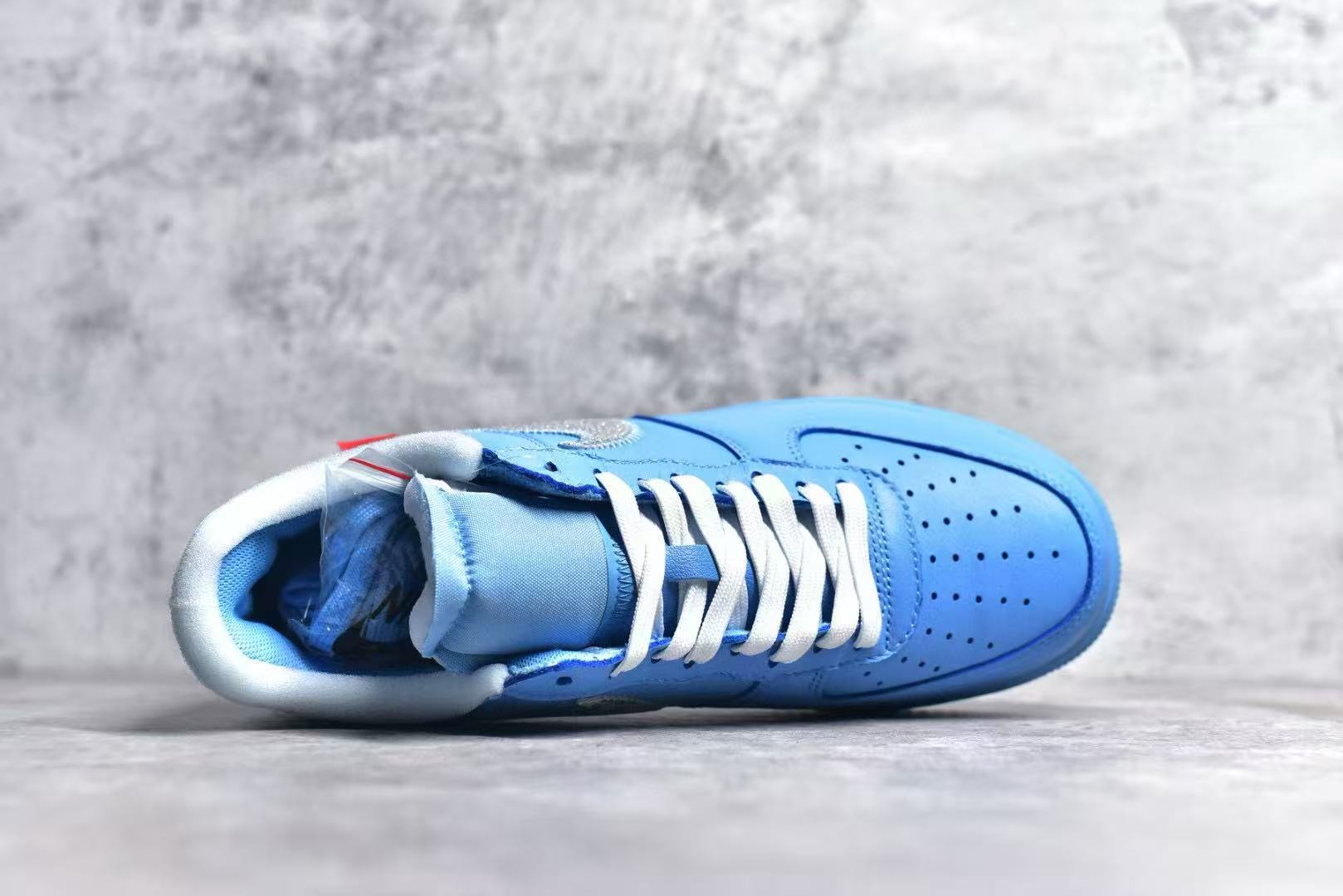 NIKE AIR FORCE 1 LOW OFF-WHITE MCA UNIVERSITY BLUE SNEAKERS