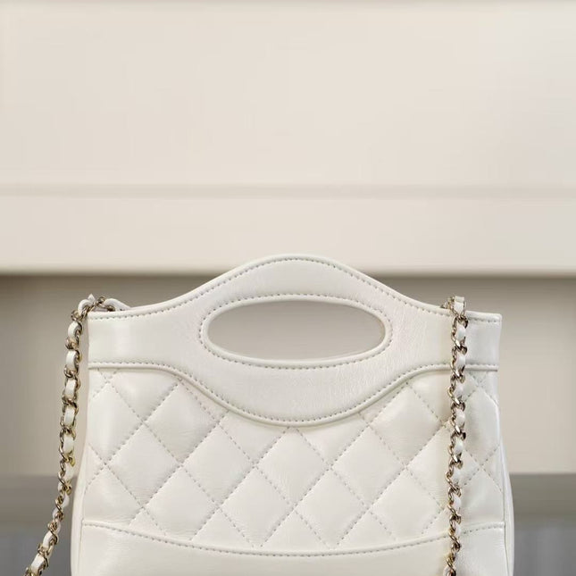CC SHOPPING BAG 20 IN WHITE QUILTED CALFSKIN