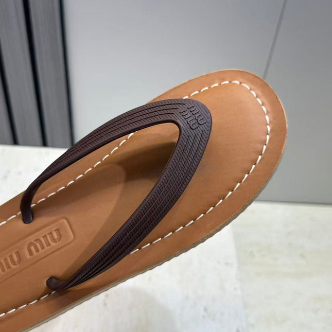 26S THONG SANDAL IN DARK BROWN