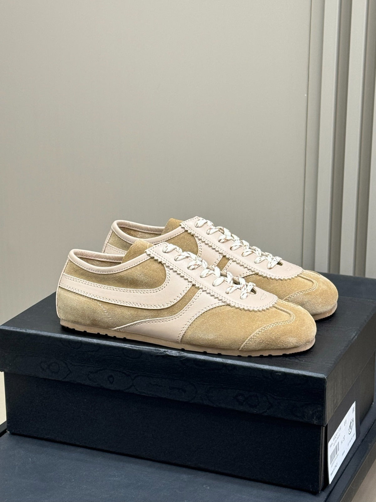 DRIES VAN NOTEN IN DARK BEIGE SUEDE AND CALFSKIN