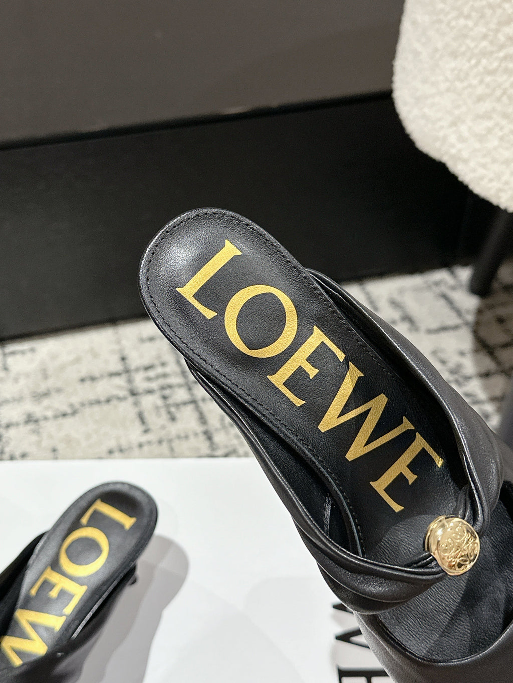 CHLOÉ 26S HIGH-HEELED MULES IN BLACK CALFSKIN