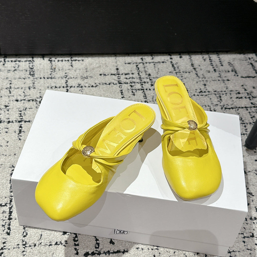 CHLOÉ 26S HIGH-HEELED MULES IN YELLOW CALFSKIN