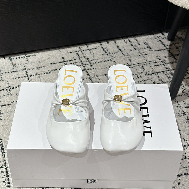 CHLOÉ 26S HIGH-HEELED MULES IN WHITE CALFSKIN