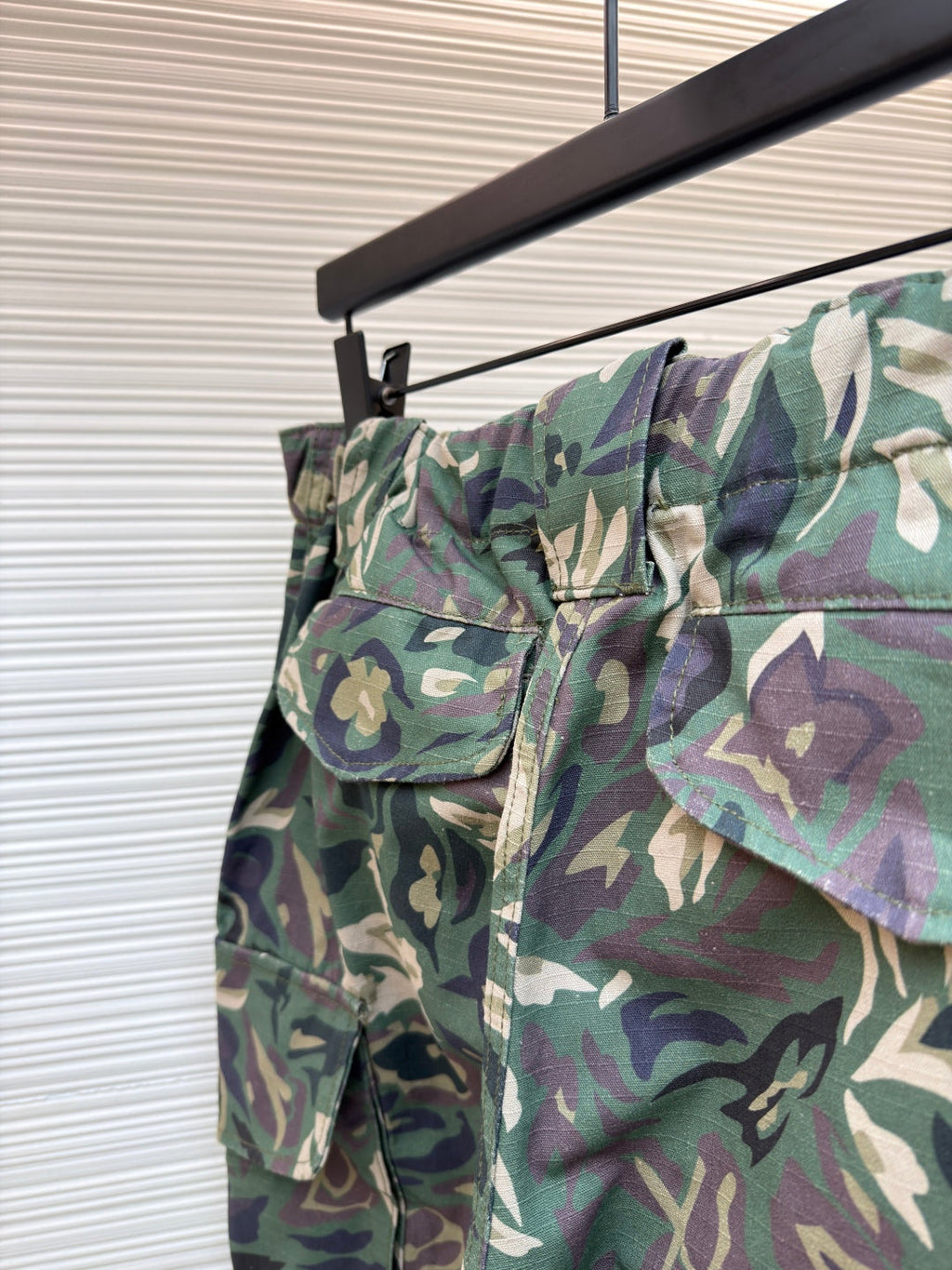 LV 25S PATCHWORK CARGO PANTS 0158