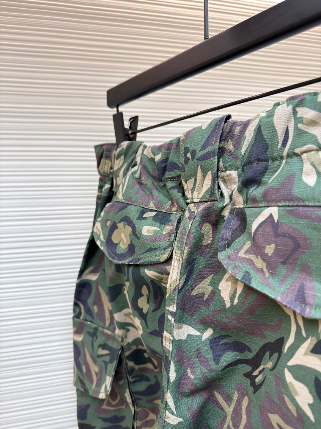 LV 25S PATCHWORK CARGO PANTS 0158