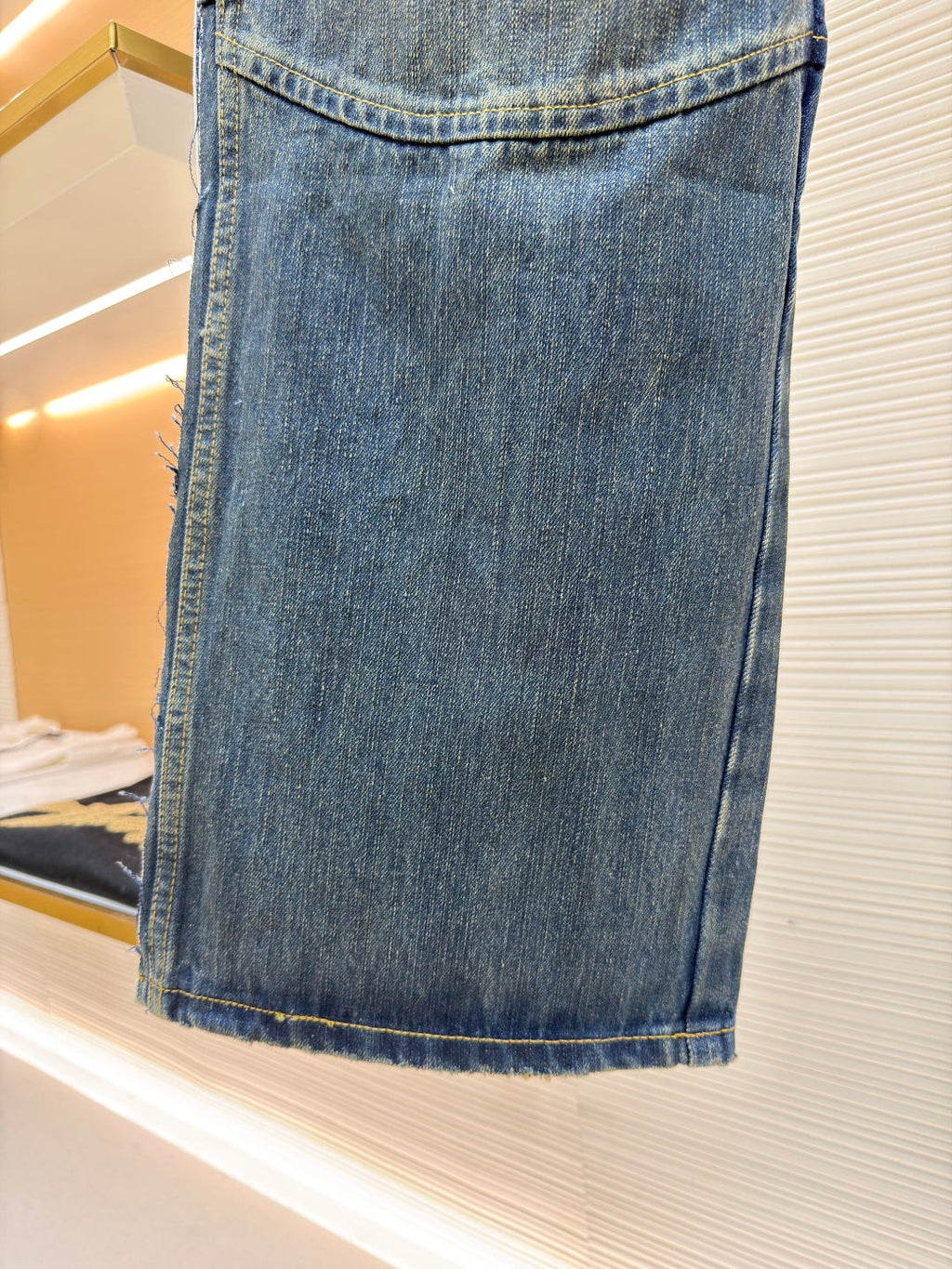 BALENCIAGA 26S DISTRESSED JEANS 015