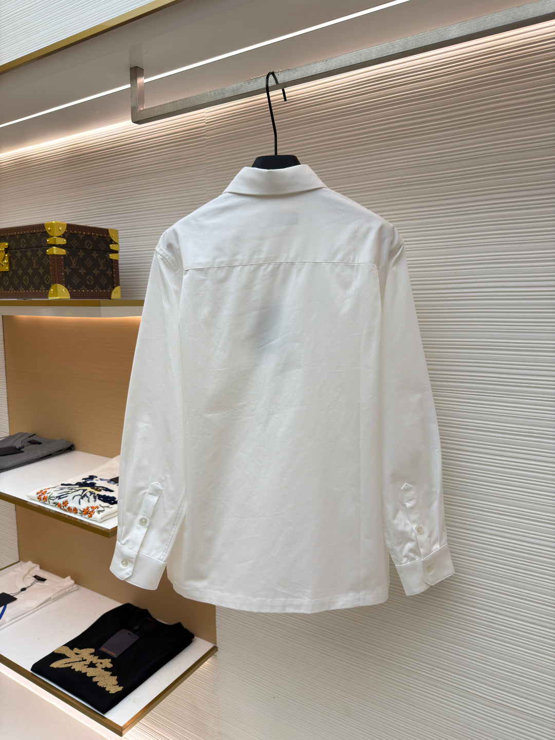 LV 26S SHIRT STYLE 242