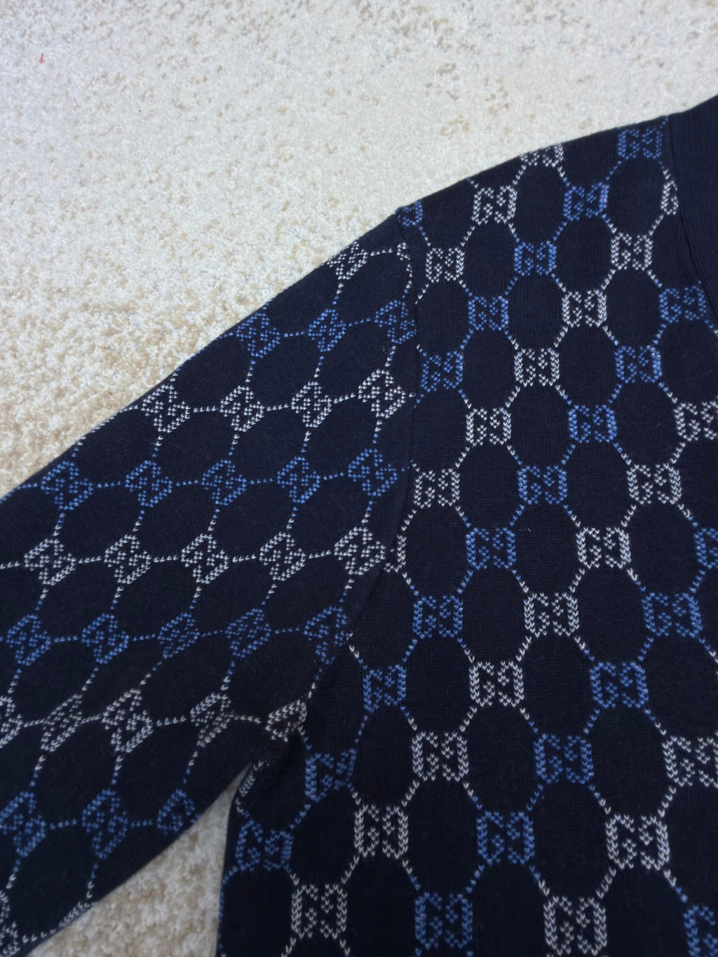 GUCCI 26S CARDIGAN 229