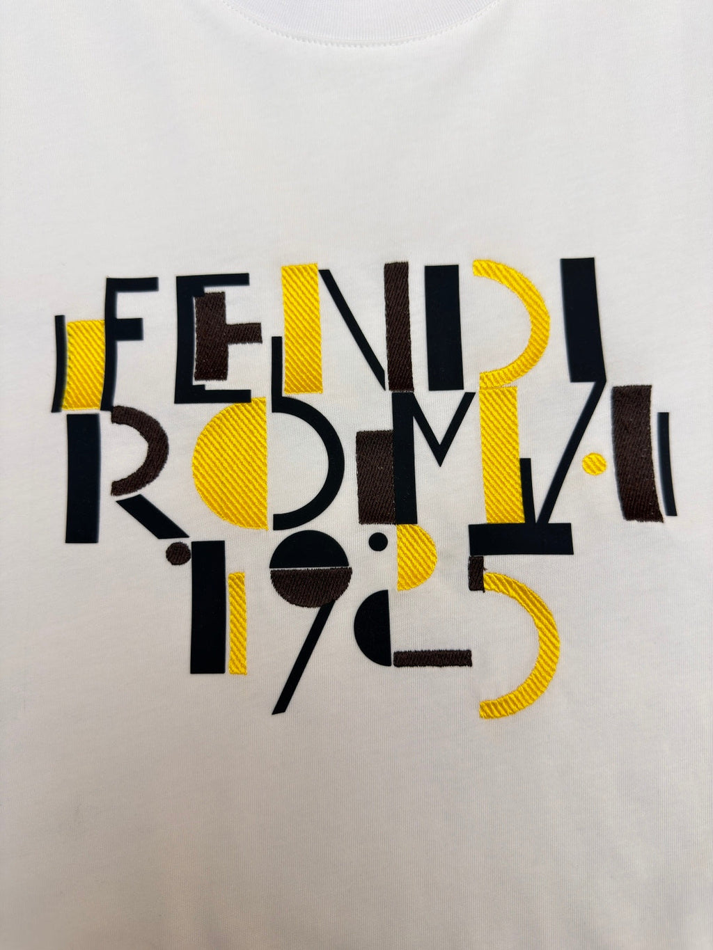 FENDI 26S SHORT SLEEVE T-SHIRT 200