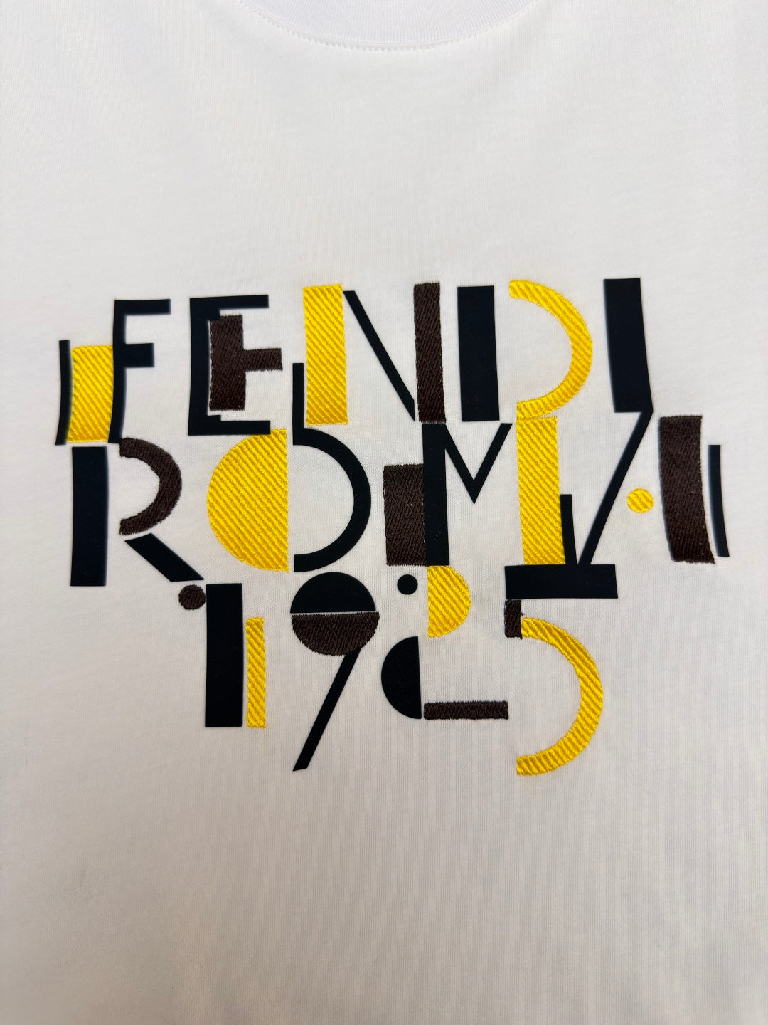FENDI 26S SHORT SLEEVE T-SHIRT 200