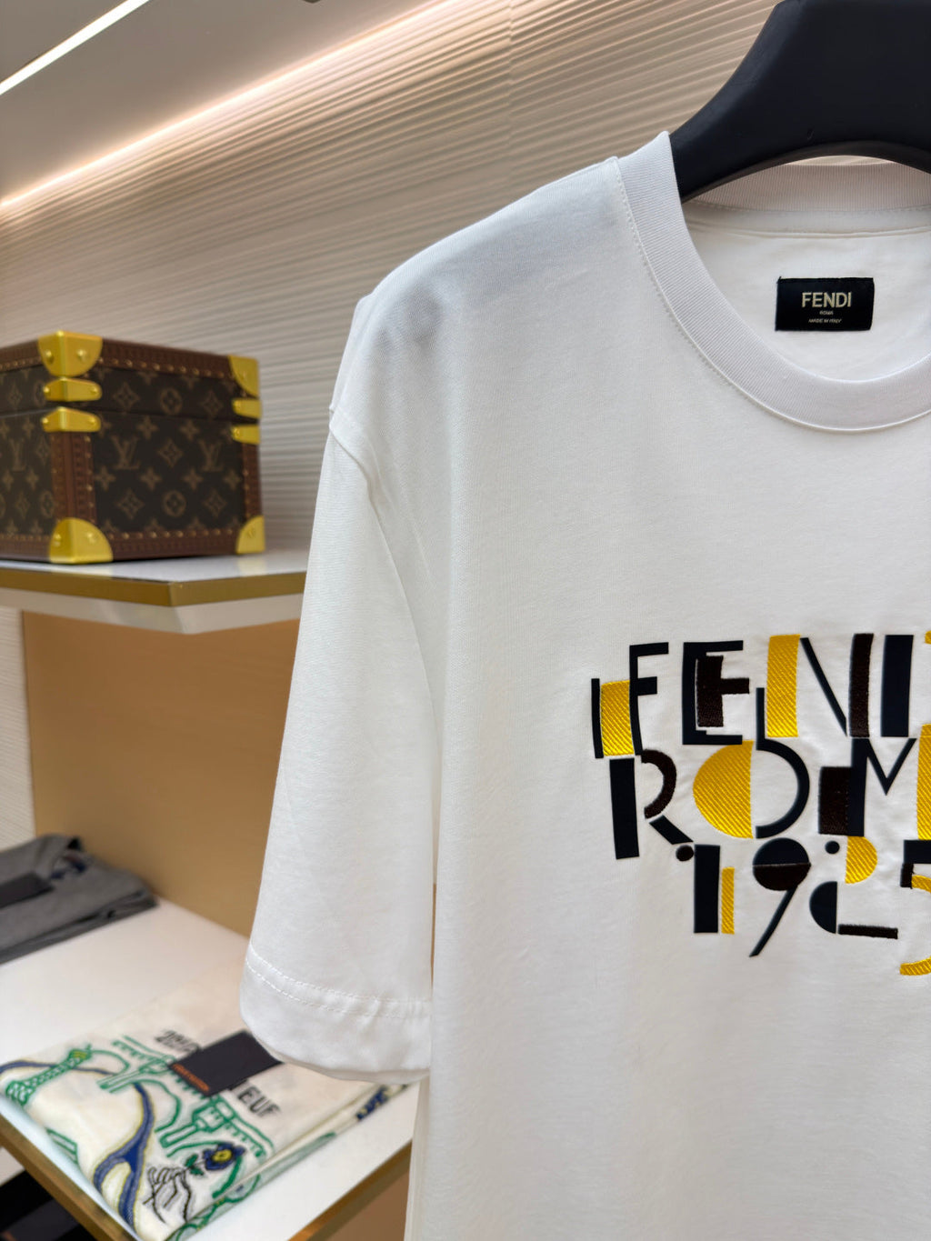 FENDI 26S SHORT SLEEVE T-SHIRT 200