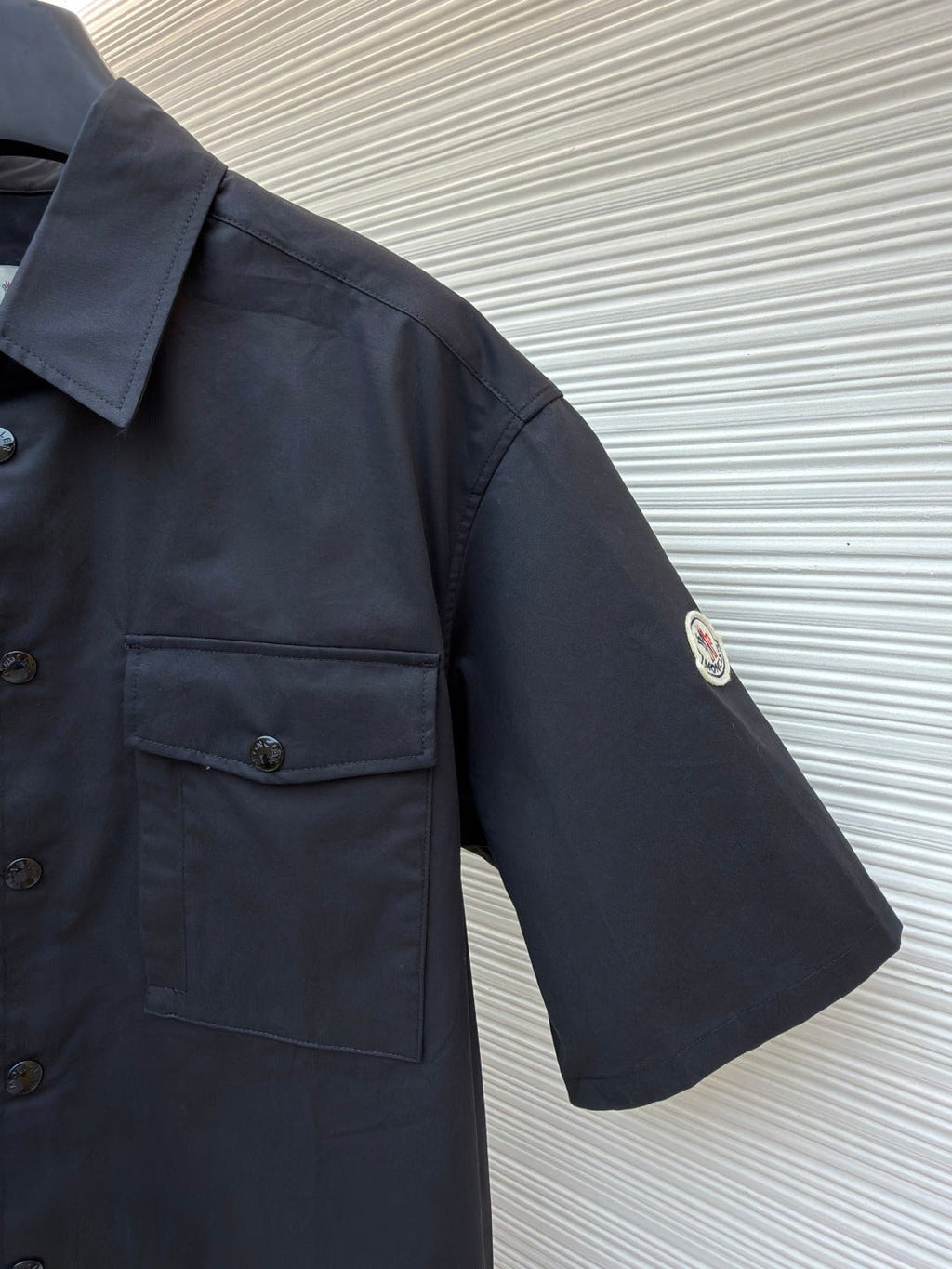 MONCLER 26S SHORT SLEEVE SHIRT 645