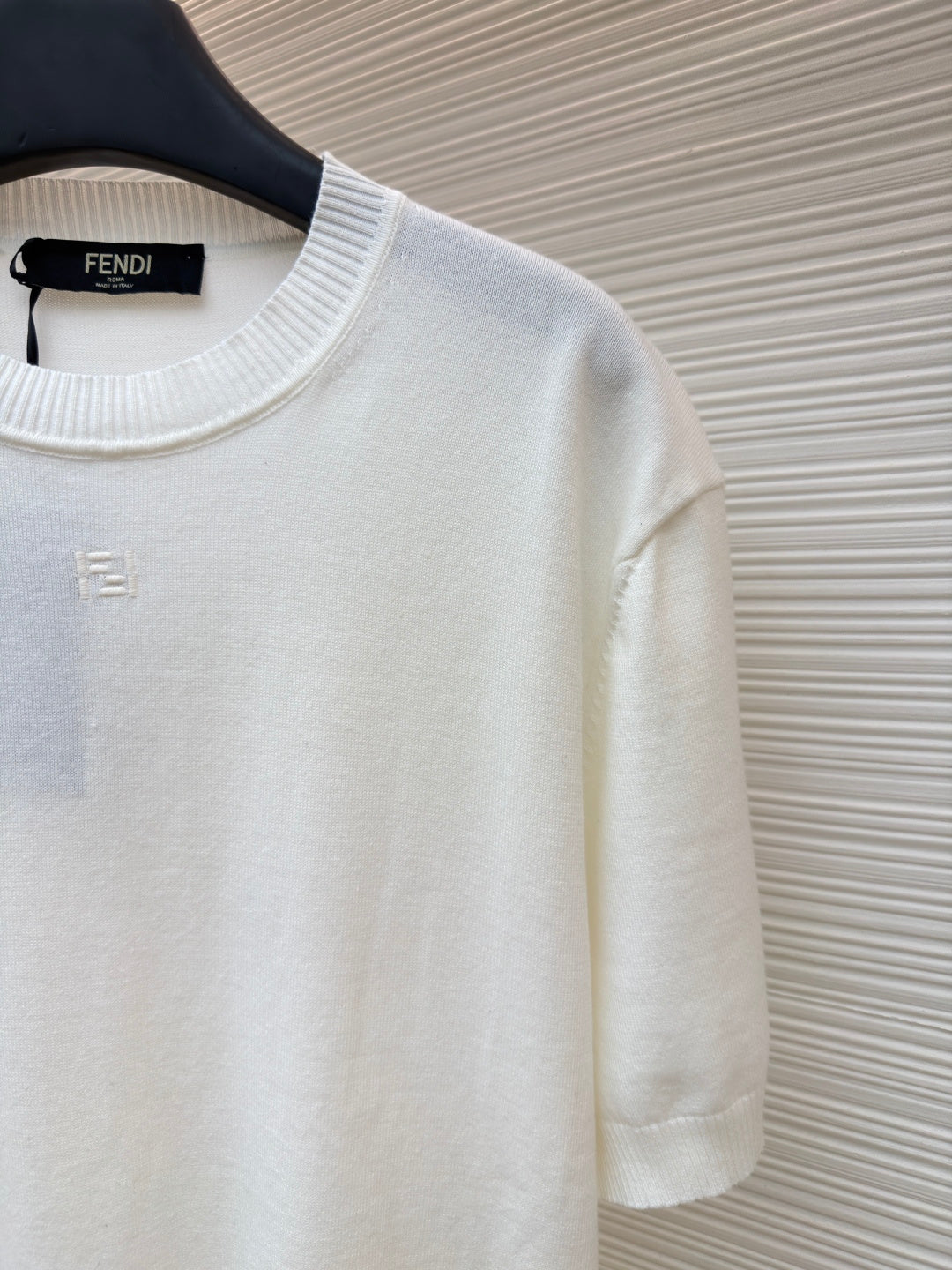 FENDI 26S SHORT SLEEVE KNIT 105