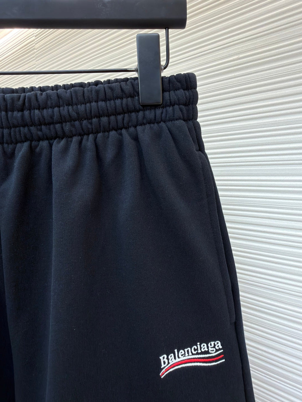 BALENCIAGA 26S SHORTS 144