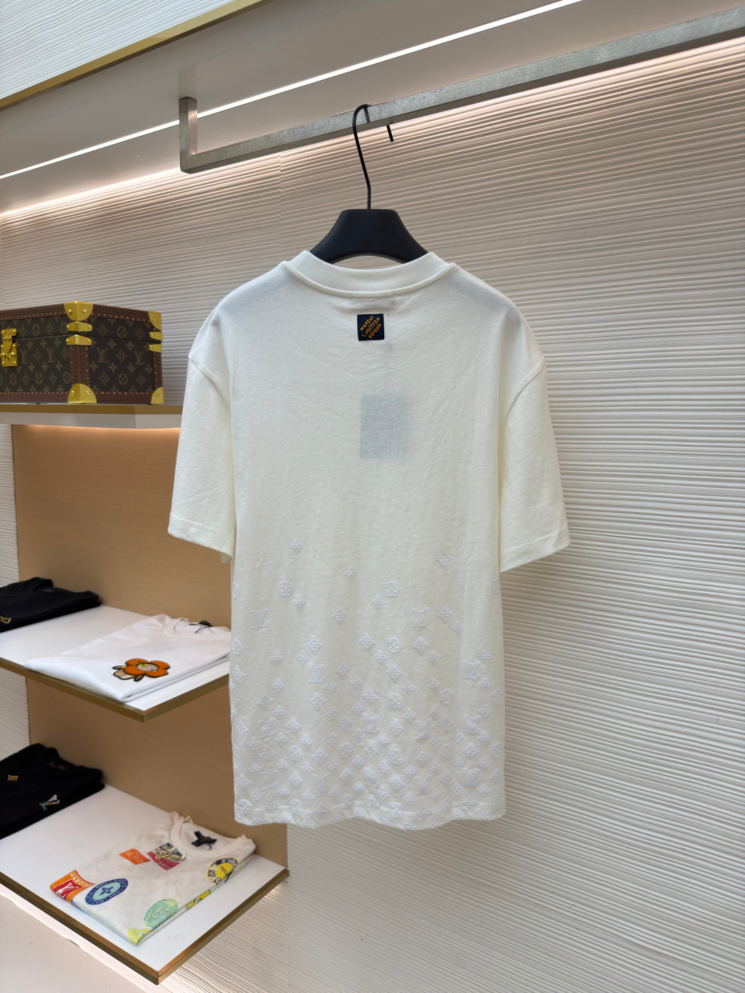 LV 26S T-SHIRT STYLE 244