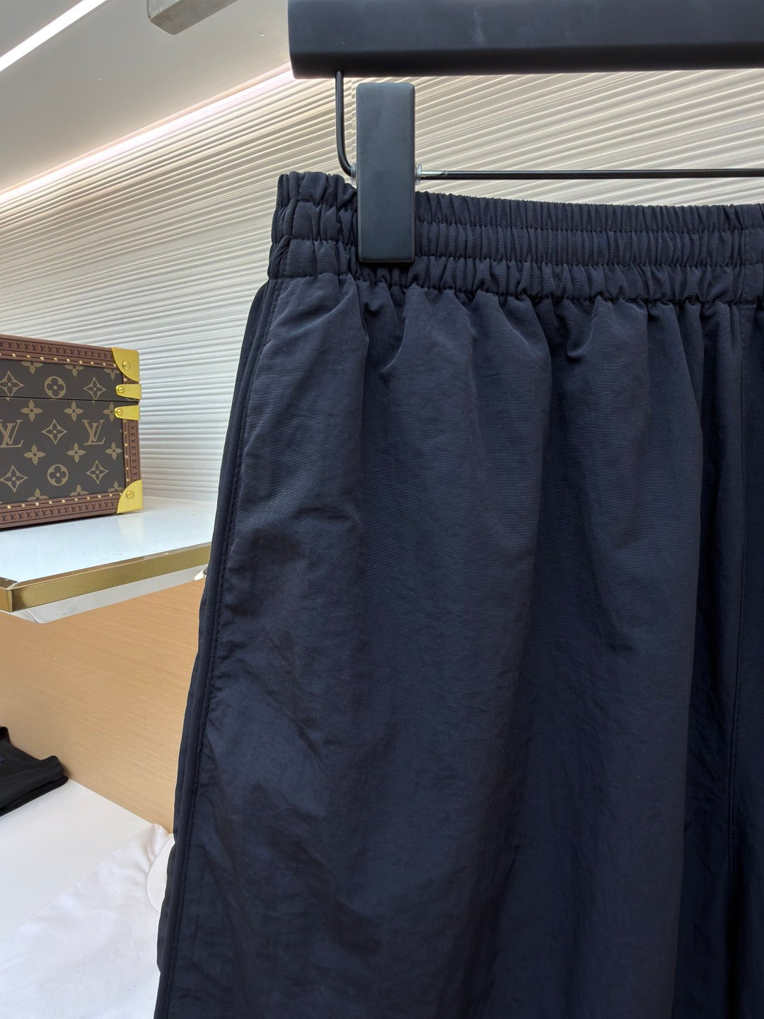 BALENCIAGA 26S STRAIGHT LEG SHORTS 084
