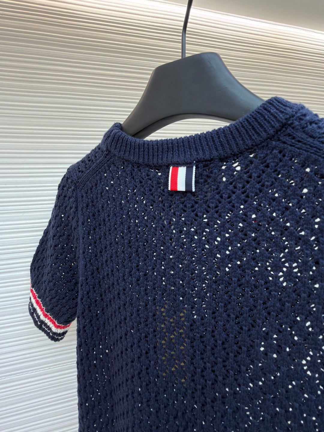 THOM 26S SHORT-SLEEVED KNIT TOP STYLE 159