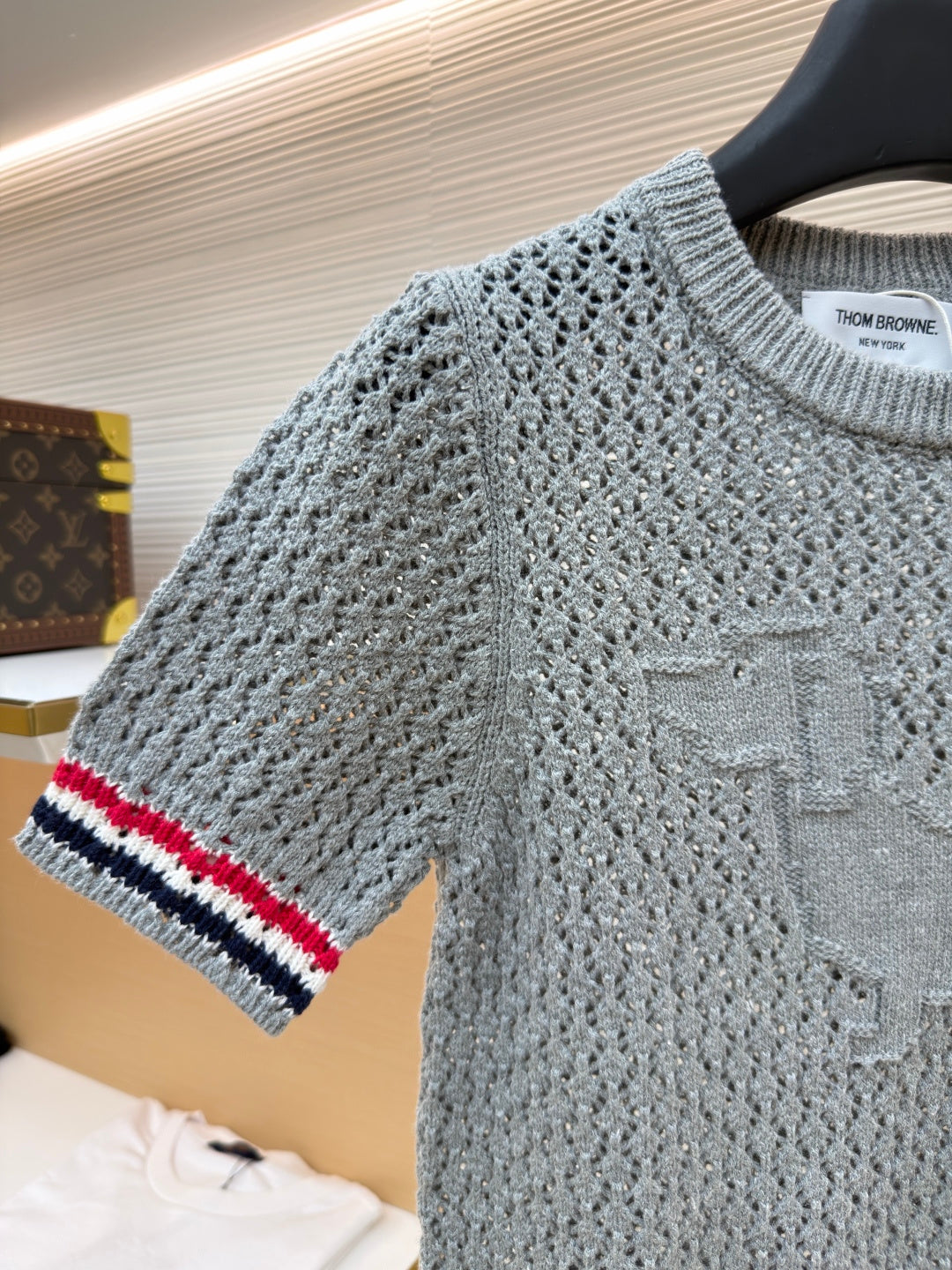 THOM 26S SHORT-SLEEVED KNIT TOP STYLE 158