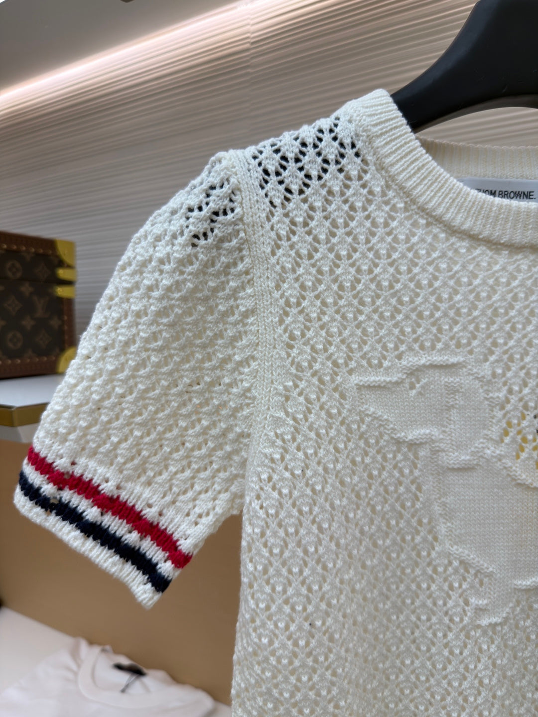 THOM 26S SHORT-SLEEVED KNIT TOP STYLE 156