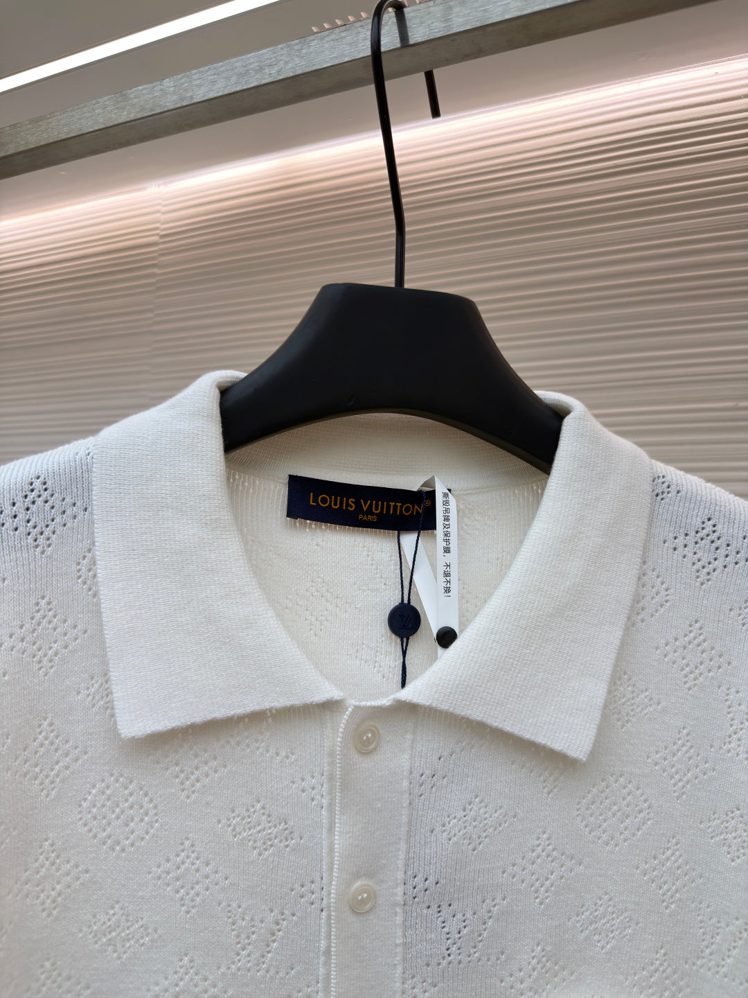 LV 26S SHORT-SLEEVED KNIT POLO SHIRT STYLE 206