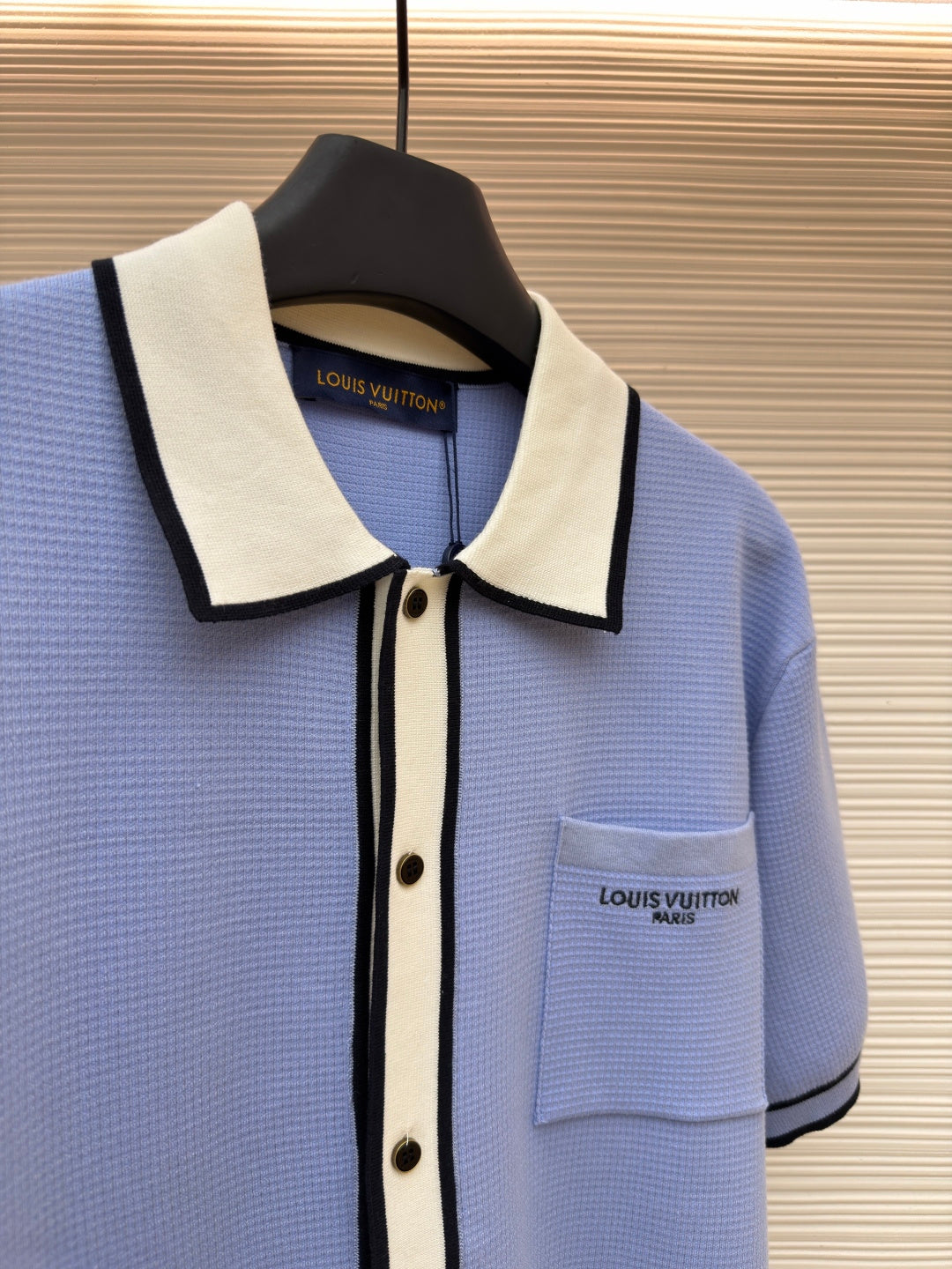 LV 26S SHORT-SLEEVED KNIT POLO SHIRT STYLE 204