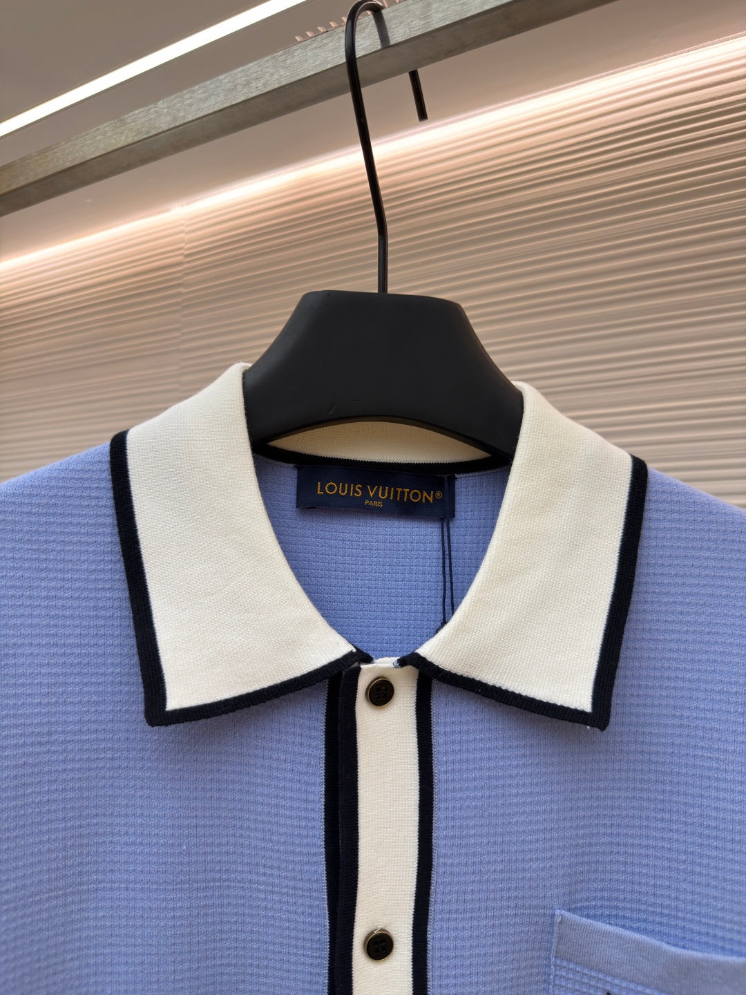 LV 26S SHORT-SLEEVED KNIT POLO SHIRT STYLE 204